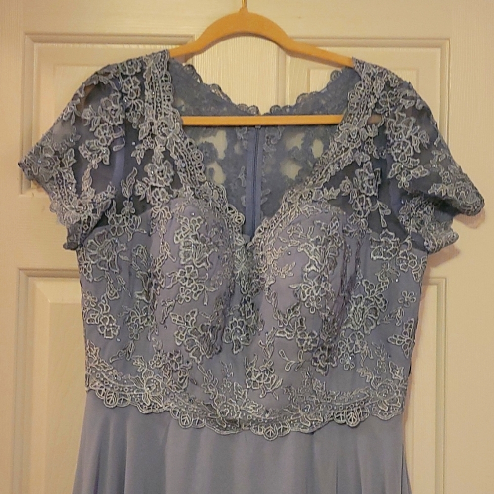 Mother of bride/groom dress or prom